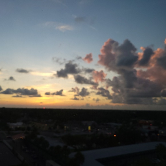 Meet your Posher, Melissa - Picture 1 of 1